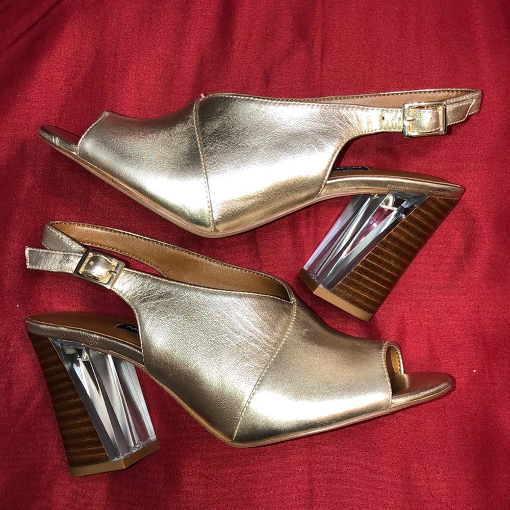 Nine West Morenzo Light Gold MetallicSize 6.5 NWOT
